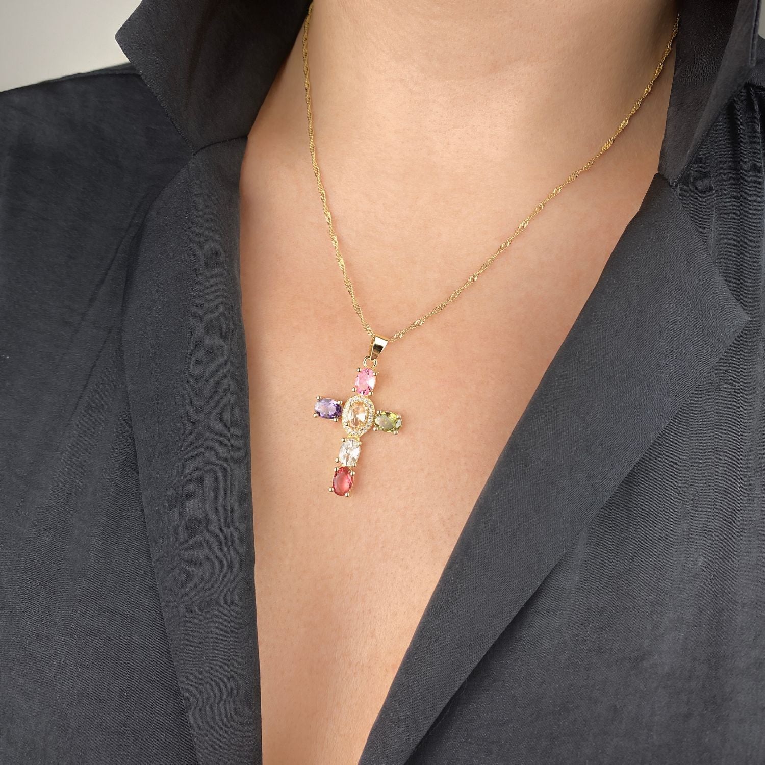 Collar con Cruz